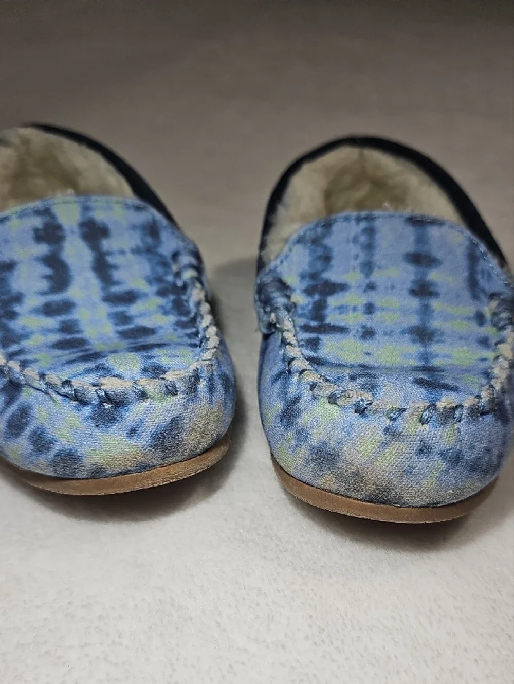 Lands'‎ End Kids Blue Tie-Dye Moccasin Slippers with Cream Lining
